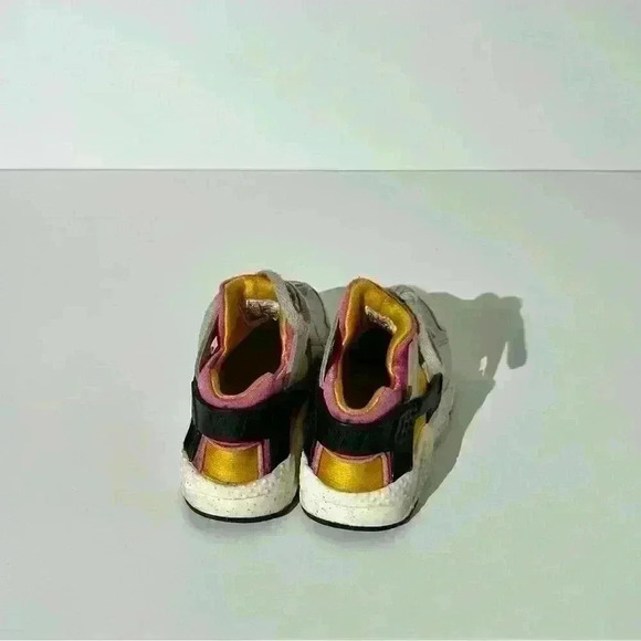 Girls Nike Huarache - Picture 2 of 4